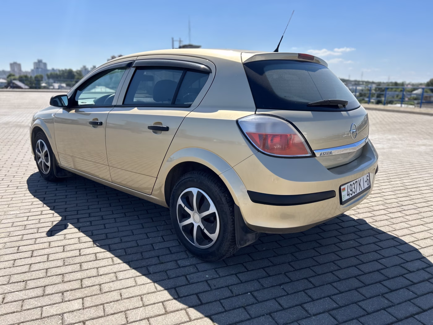 Opel Astra фото 3