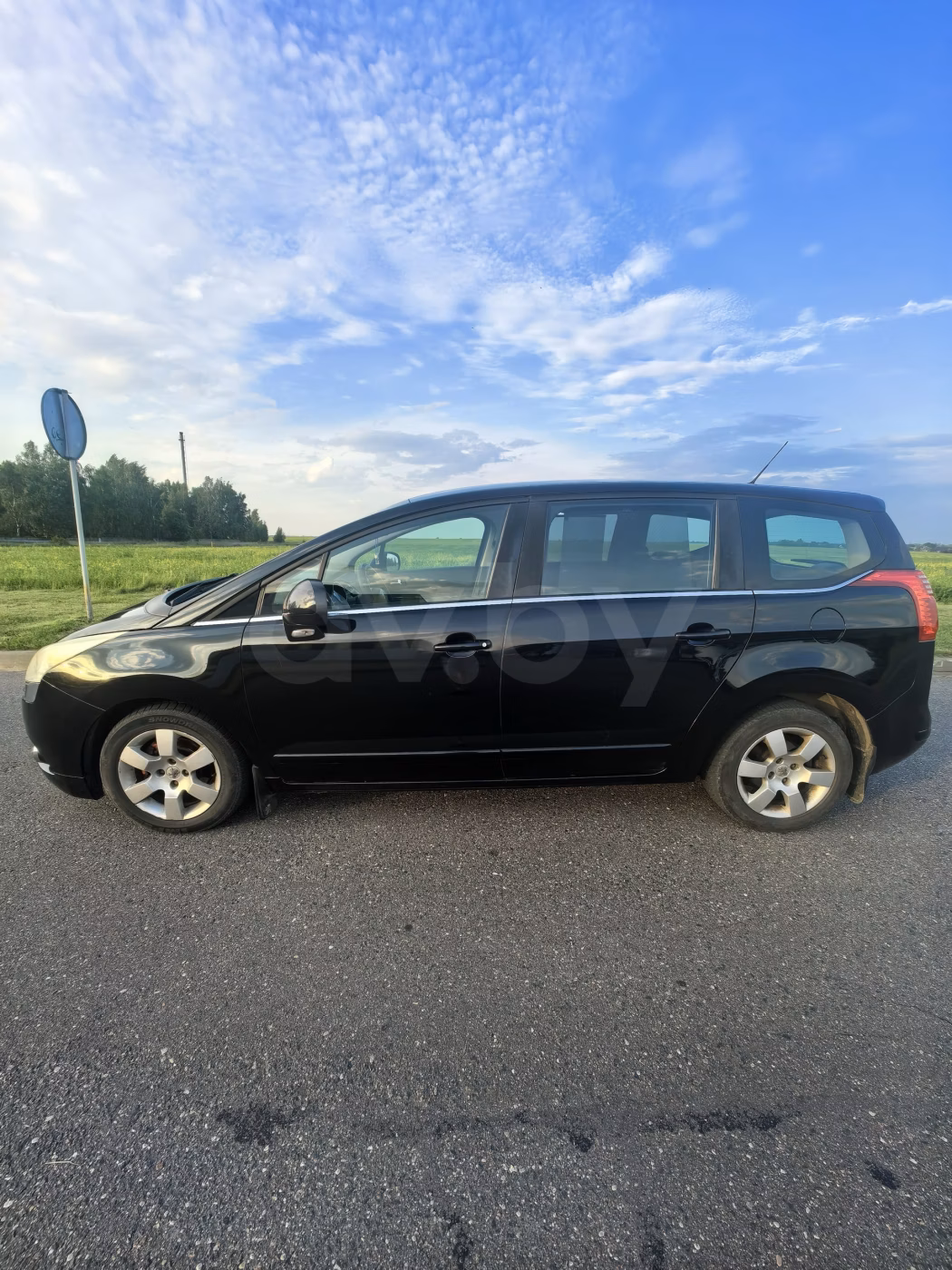 Peugeot 5008 фото 2