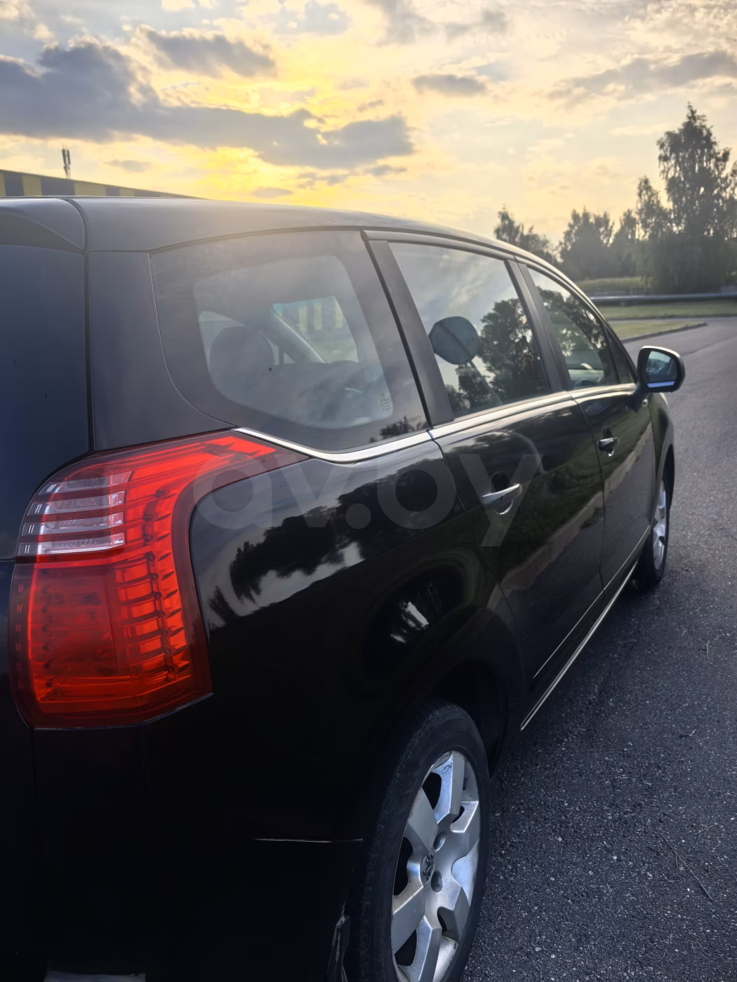 Peugeot 5008 фото 6