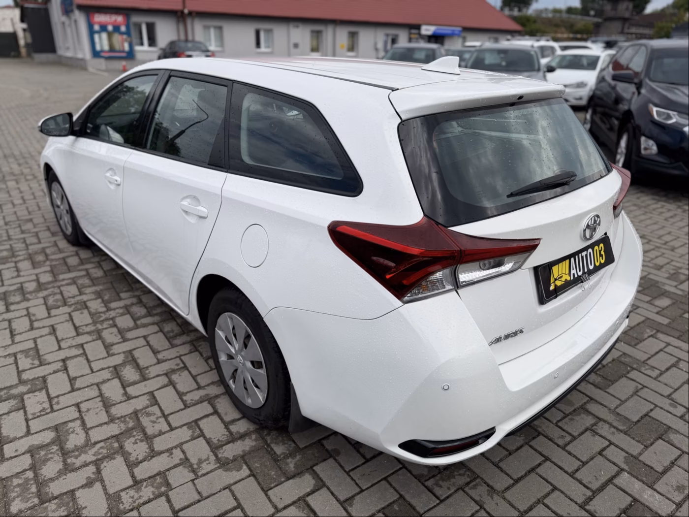 Toyota Auris фото 6