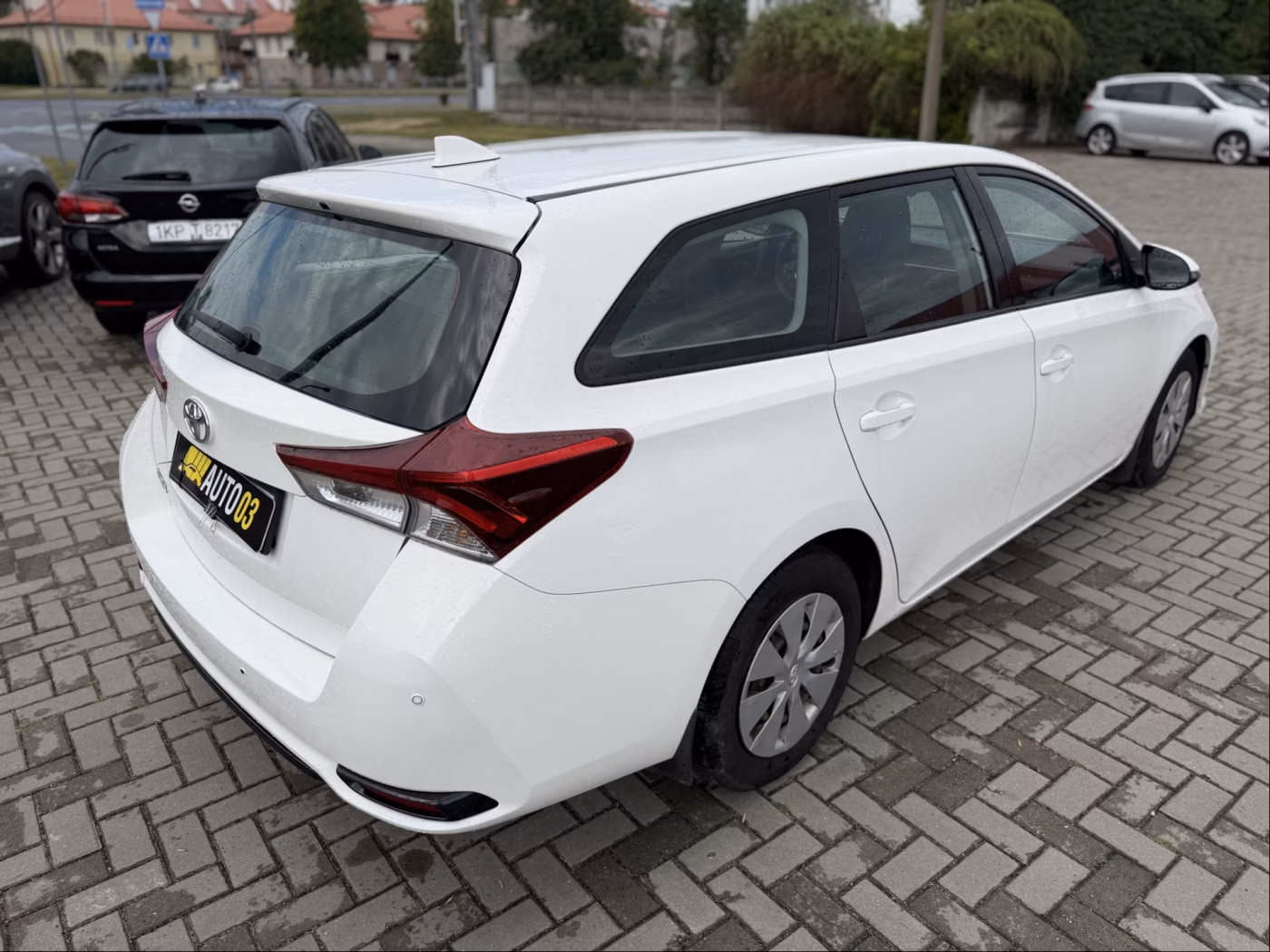 Toyota Auris фото 10