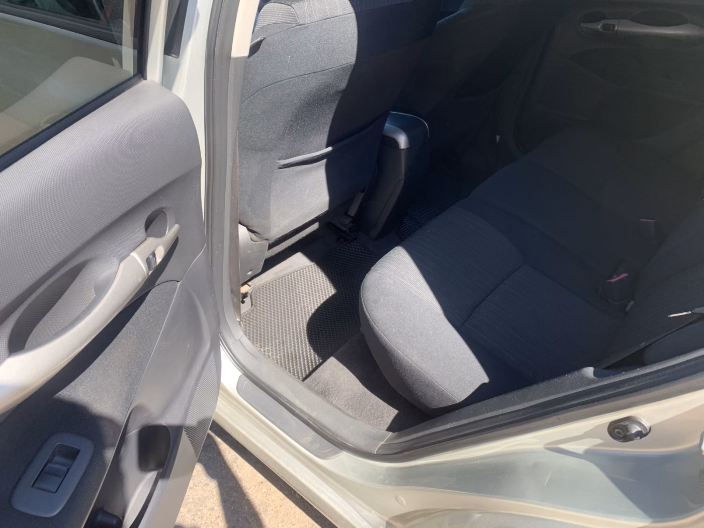 Toyota Auris фото 7