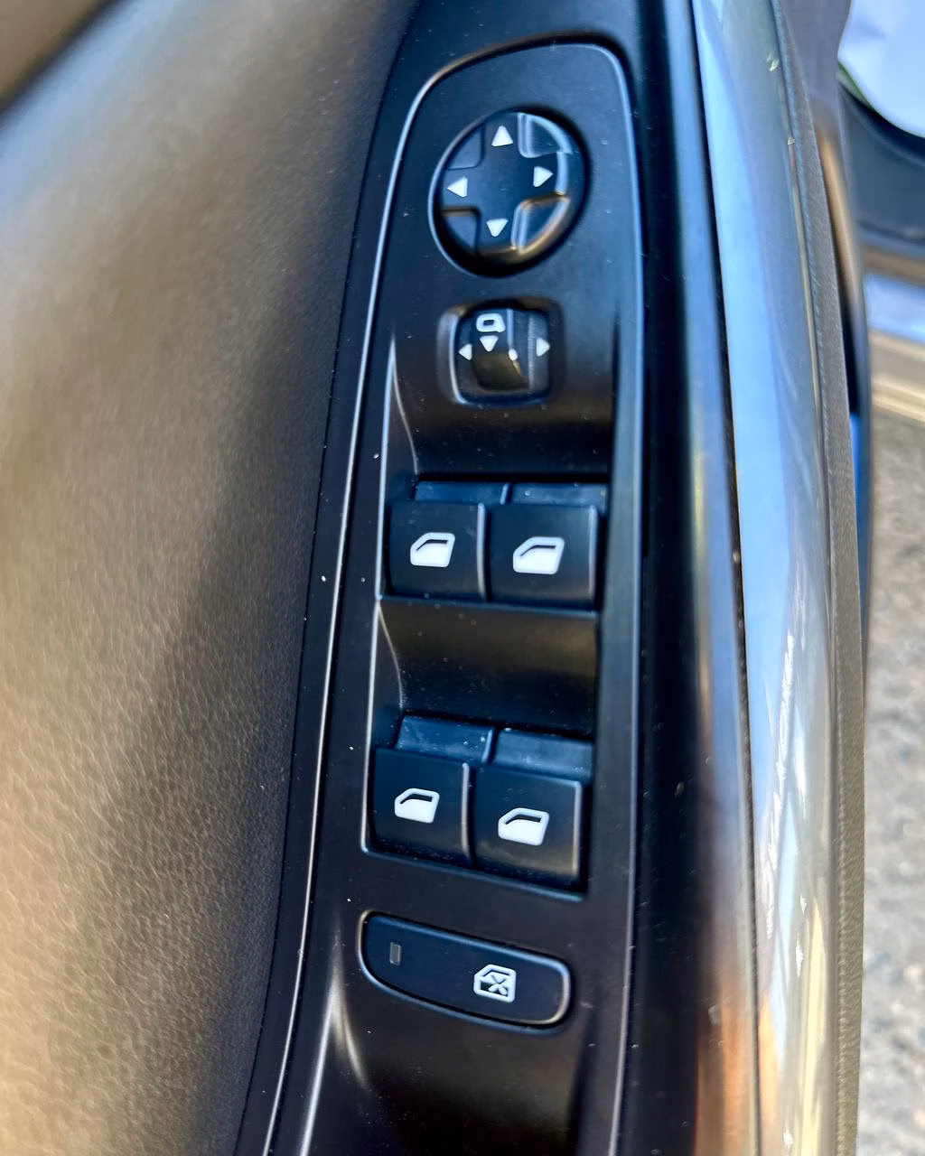 Opel Grandland X фото 11