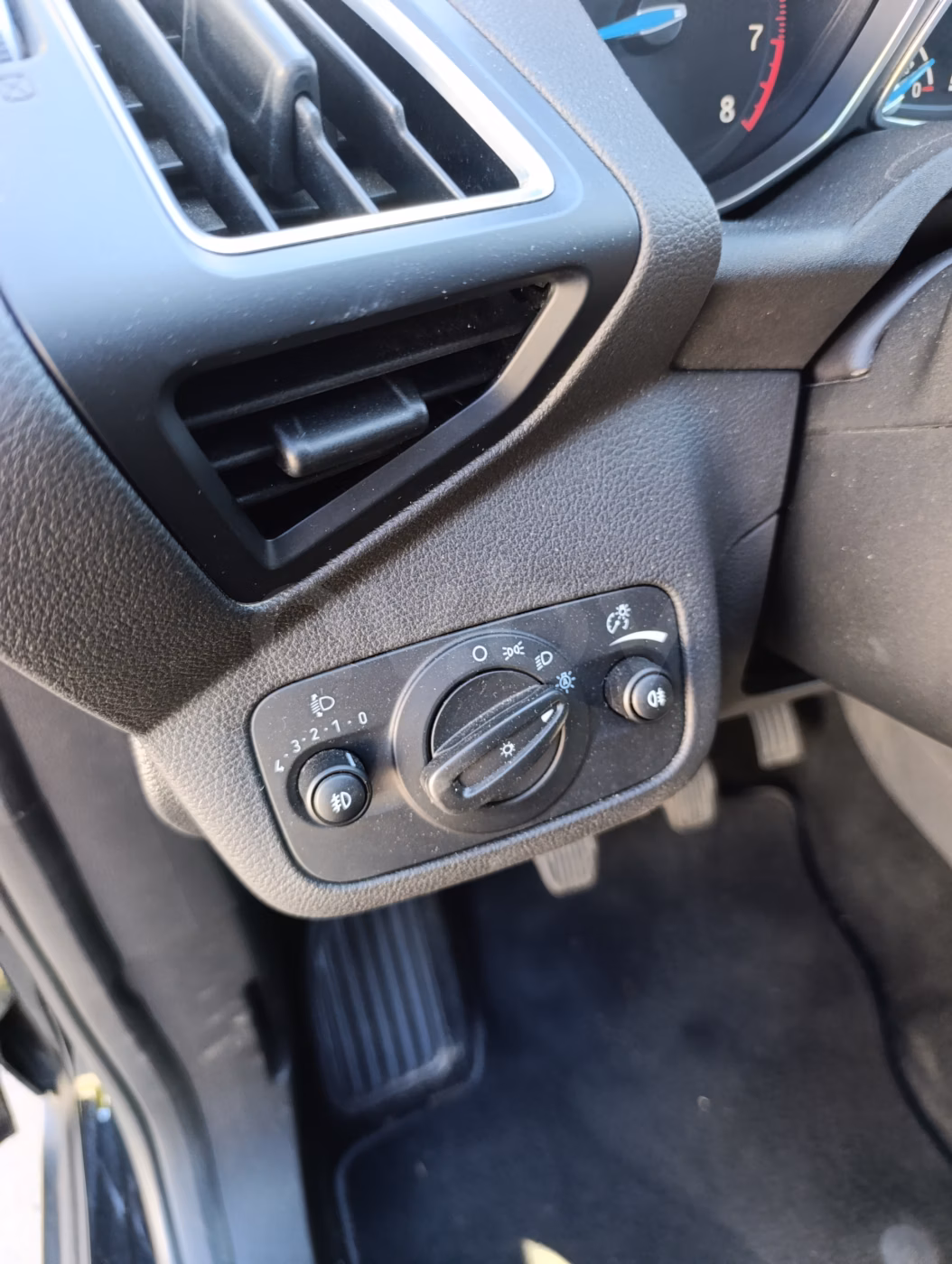 Ford C-MAX фото 16