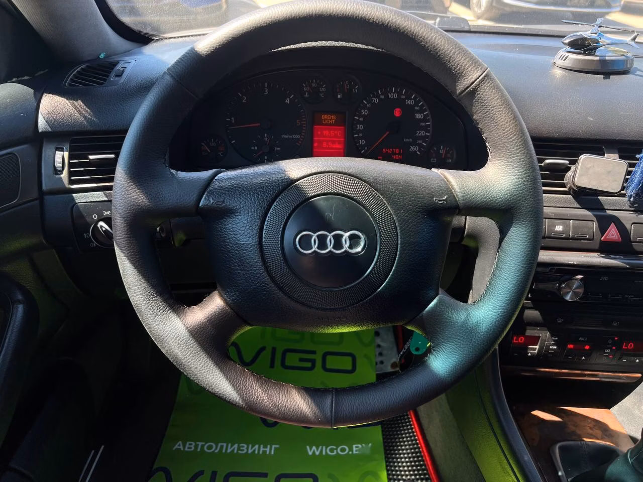Audi A6 фото 10