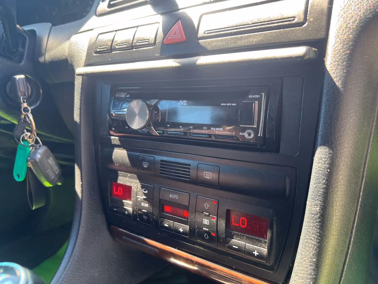 Audi A6 фото 11