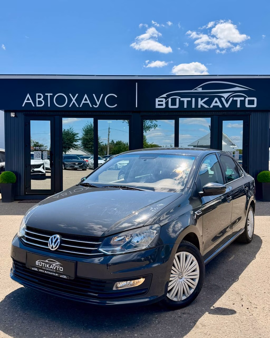 Volkswagen Polo Sedan фото 4