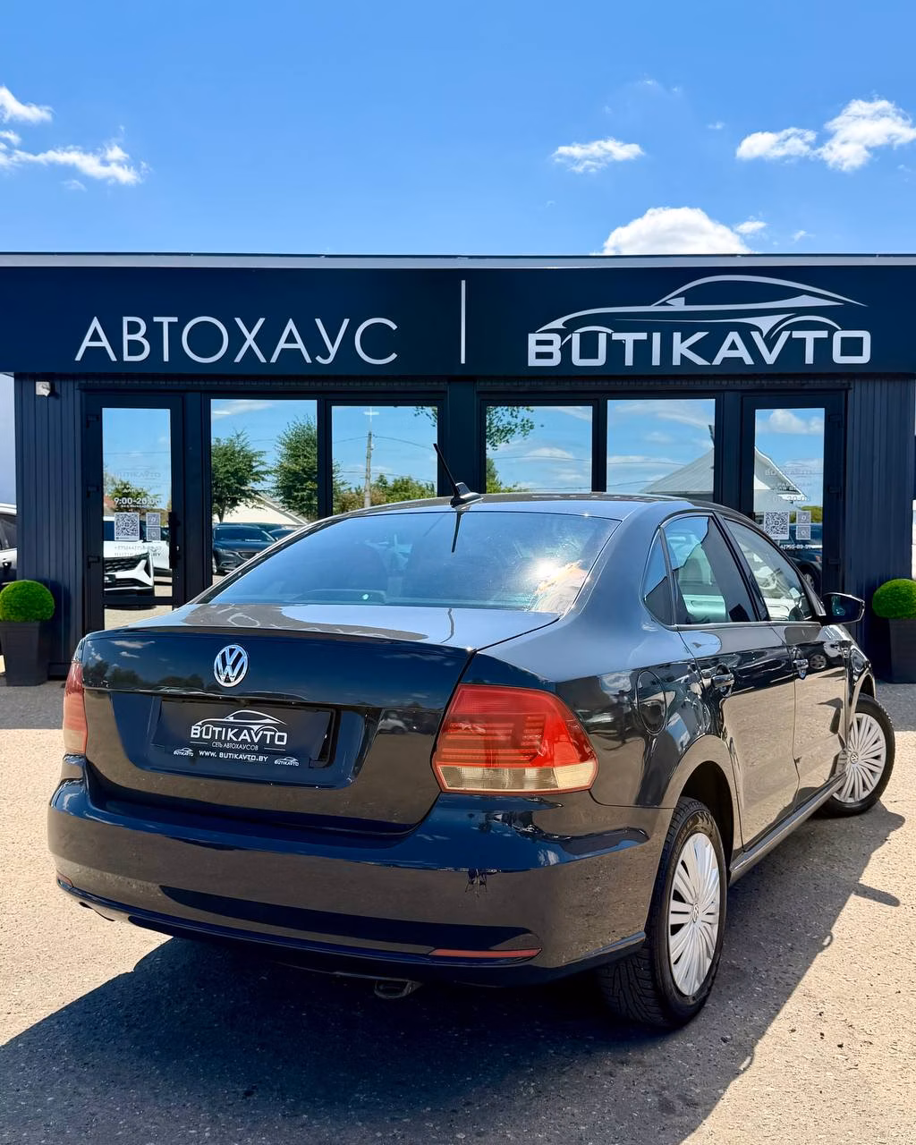 Volkswagen Polo Sedan фото 8