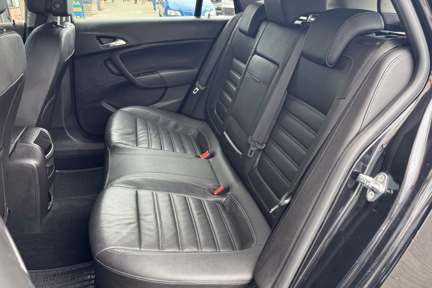 Opel Insignia фото 10