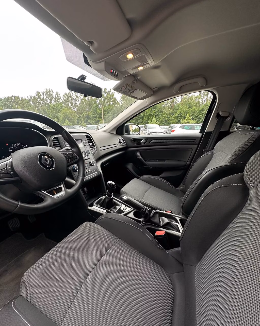 Renault Megane фото 9