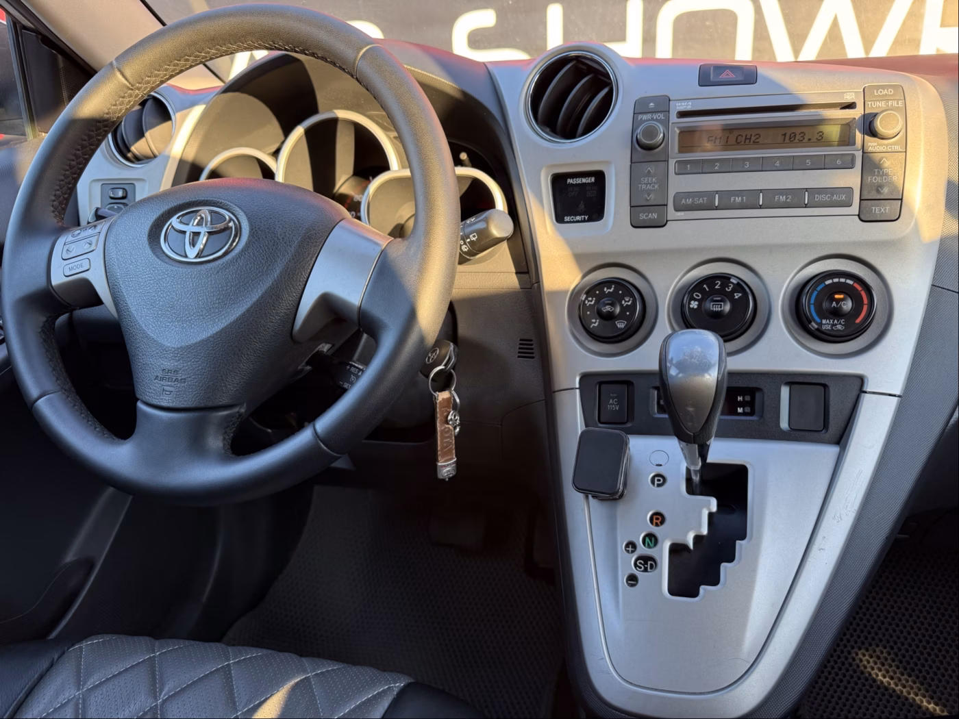Toyota Matrix фото 11