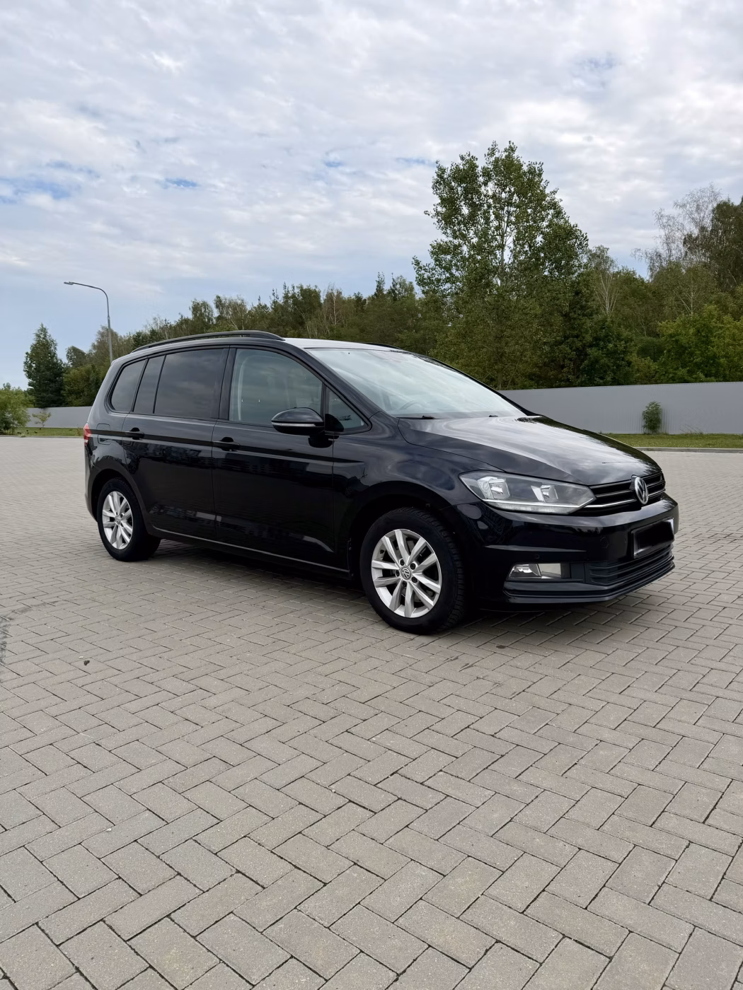Volkswagen Touran фото 2