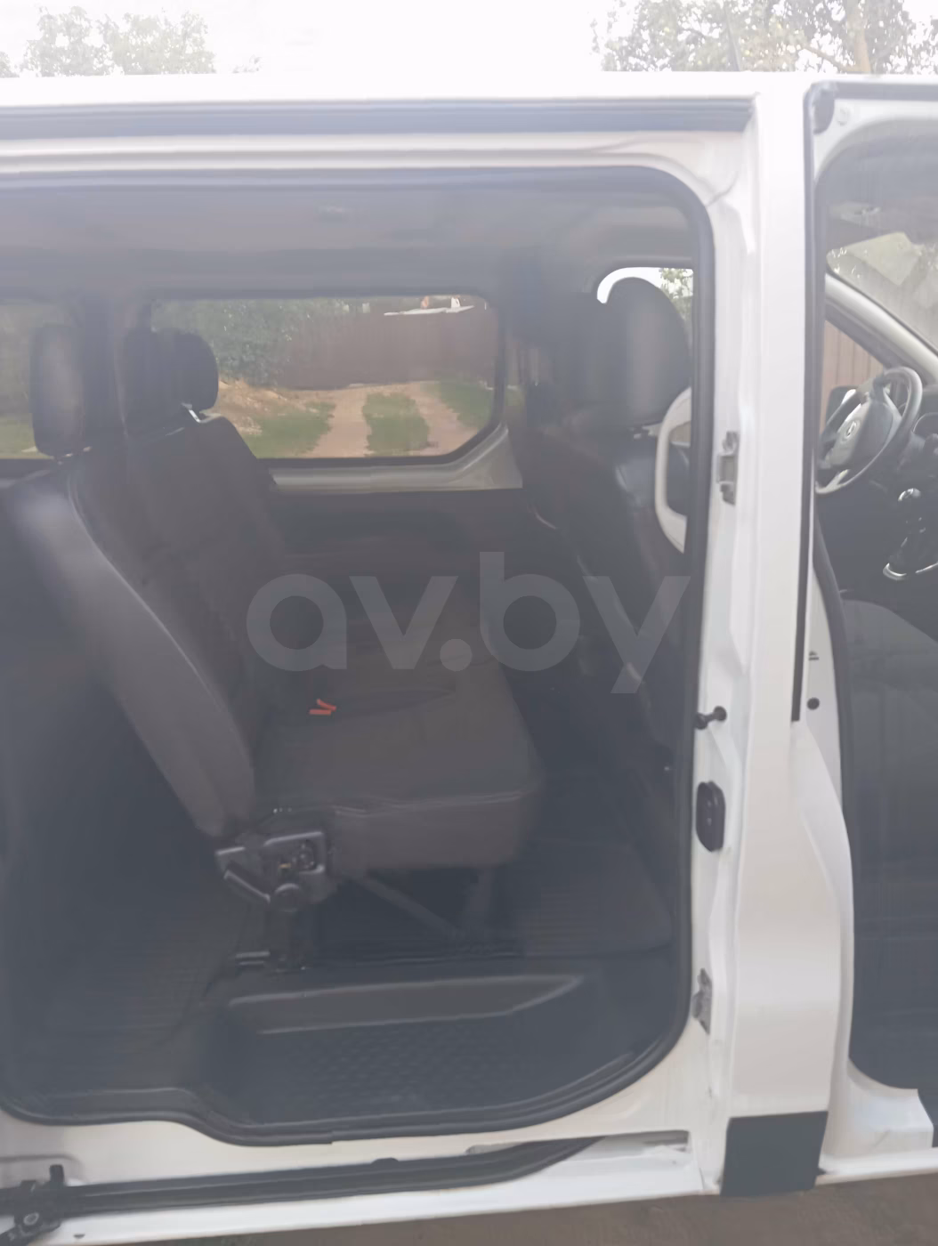 Opel Vivaro фото 7