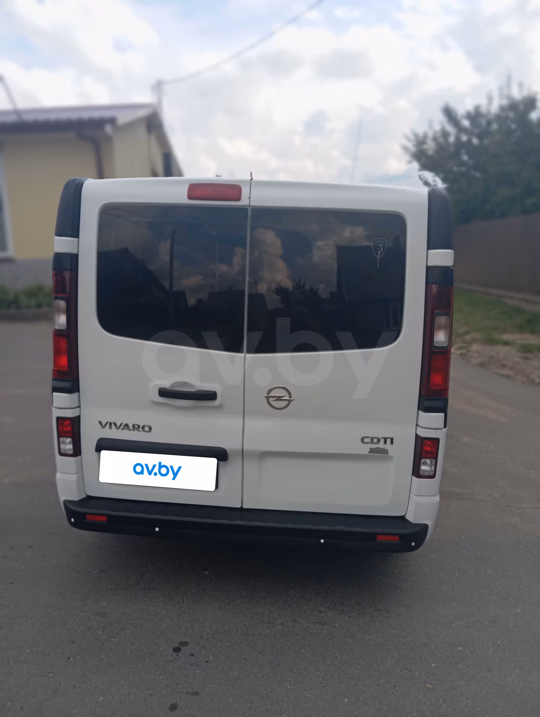 Opel Vivaro фото 4