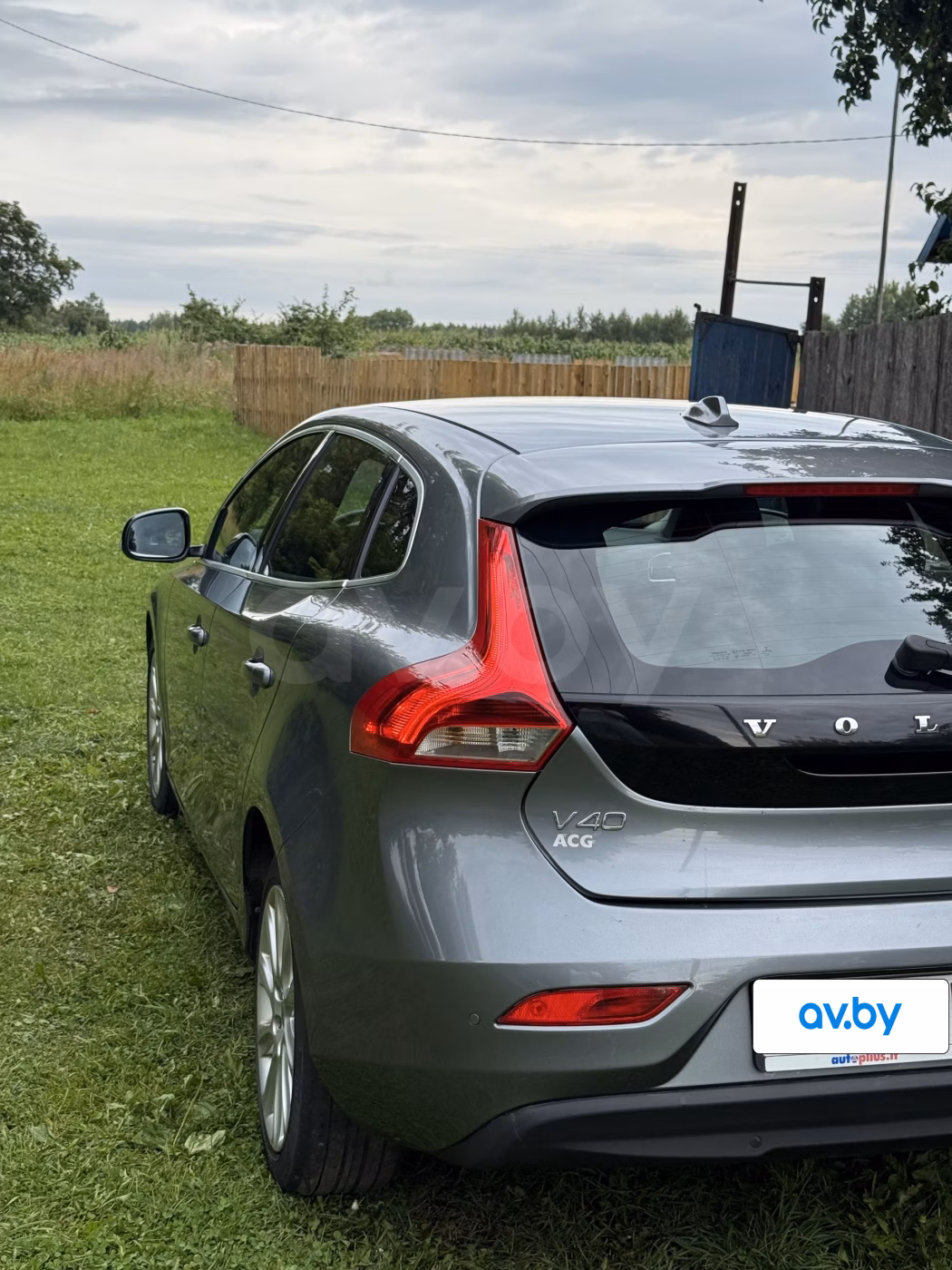 Volvo V40 фото 4