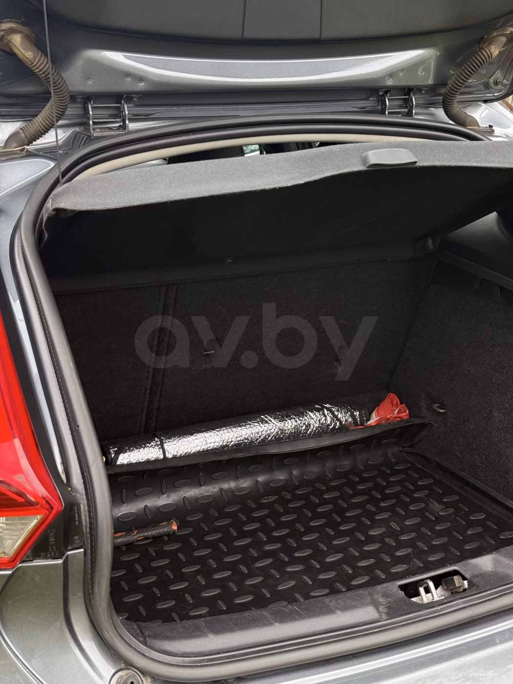 Volvo V40 фото 6