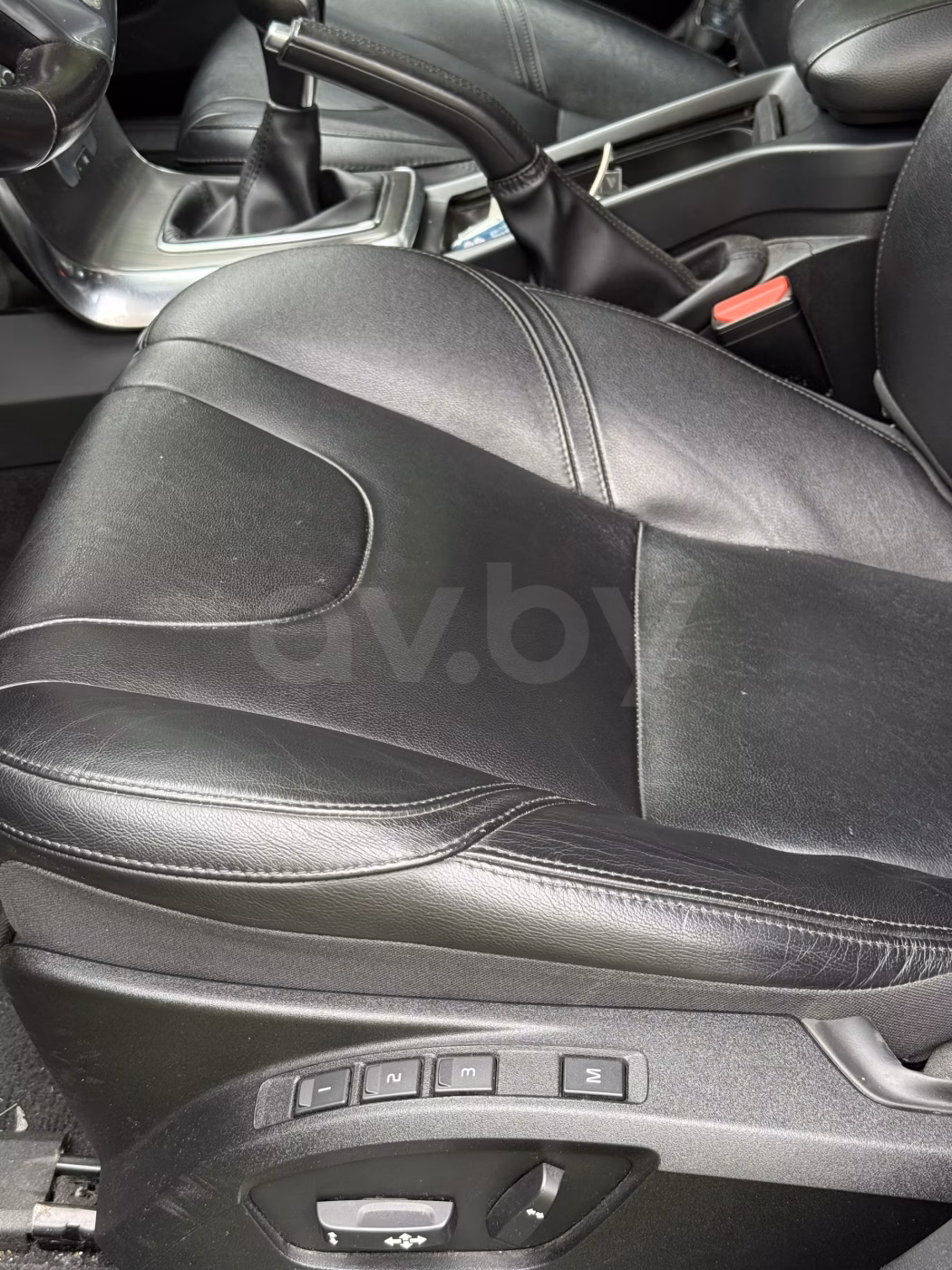 Volvo V40 фото 10