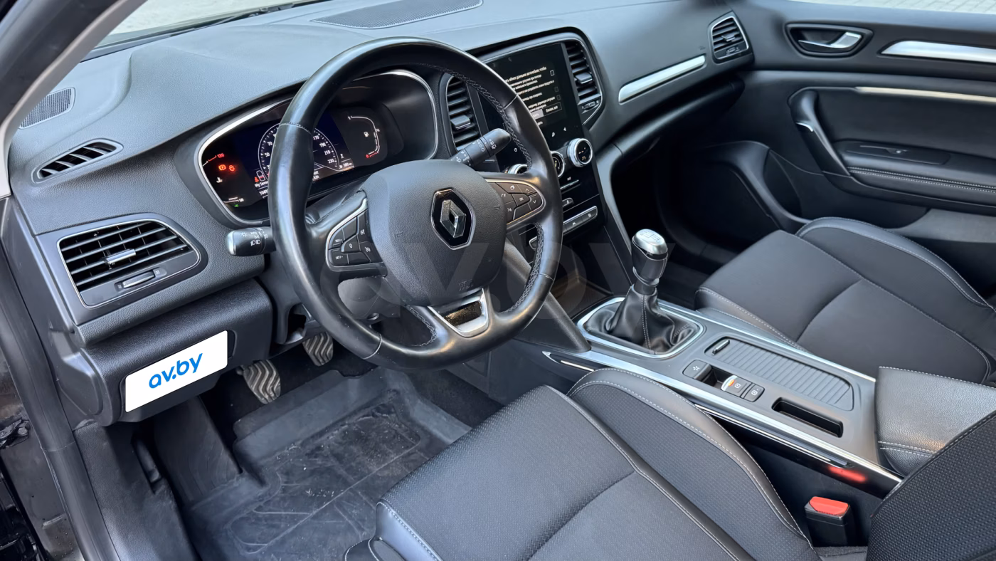 Renault Megane фото 10