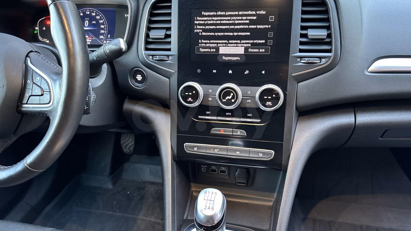 Renault Megane фото 16