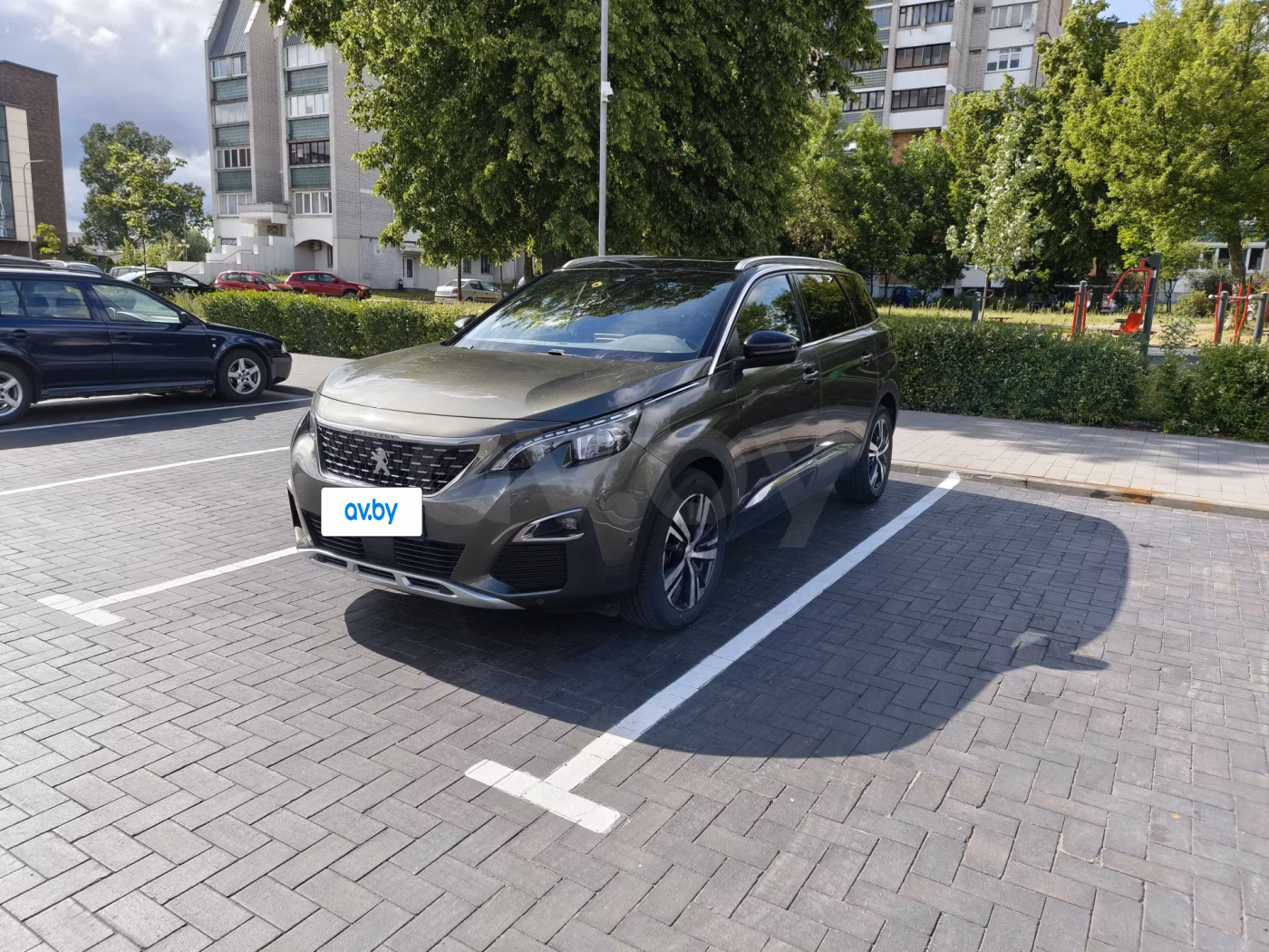 Peugeot 5008 фото 2