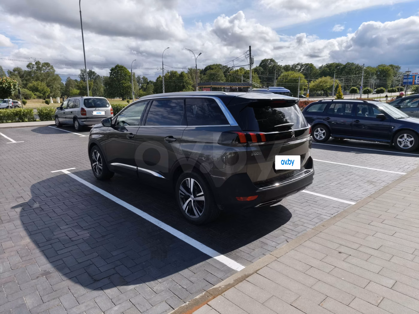 Peugeot 5008 фото 3
