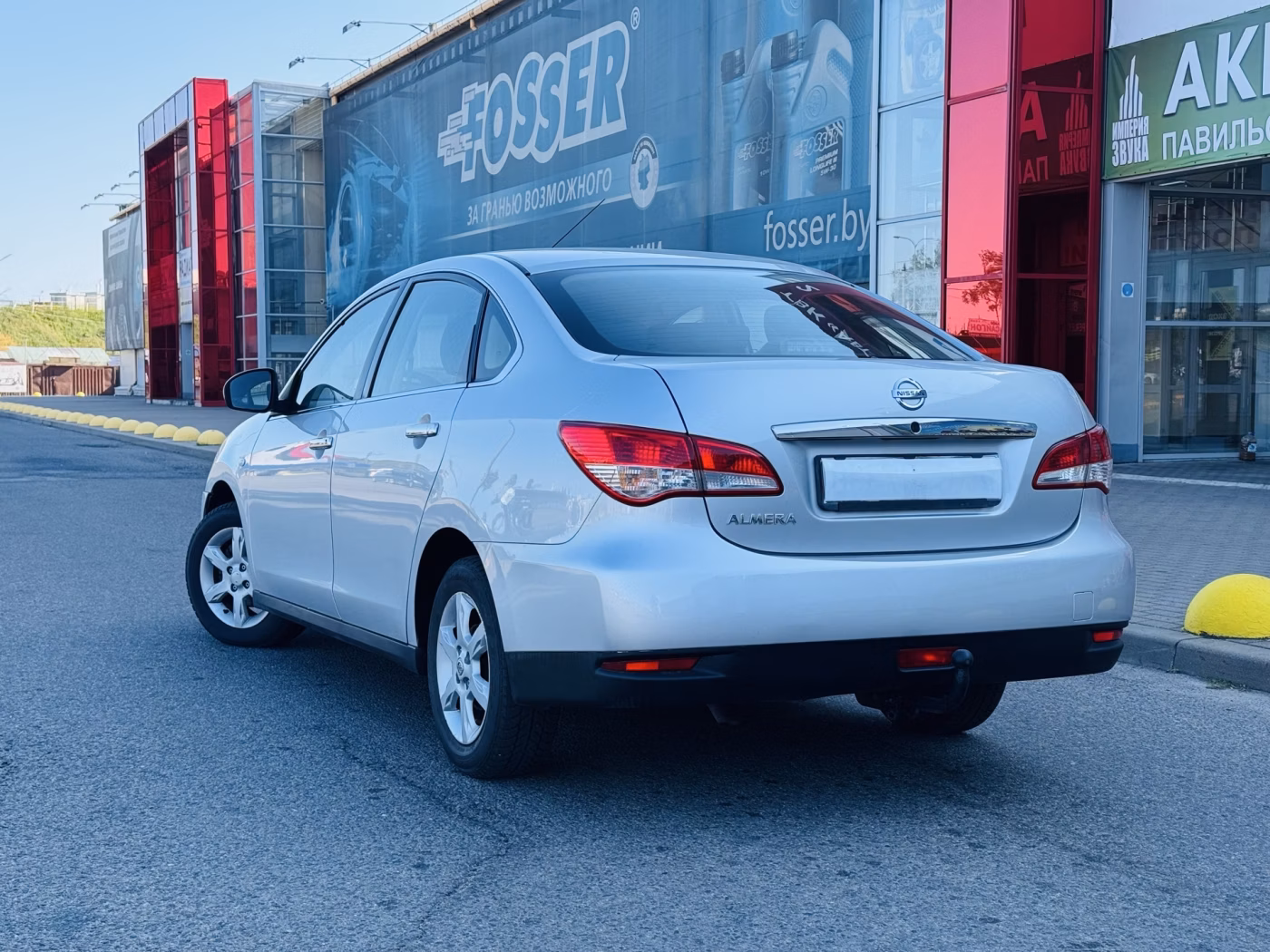 Nissan Almera фото 3