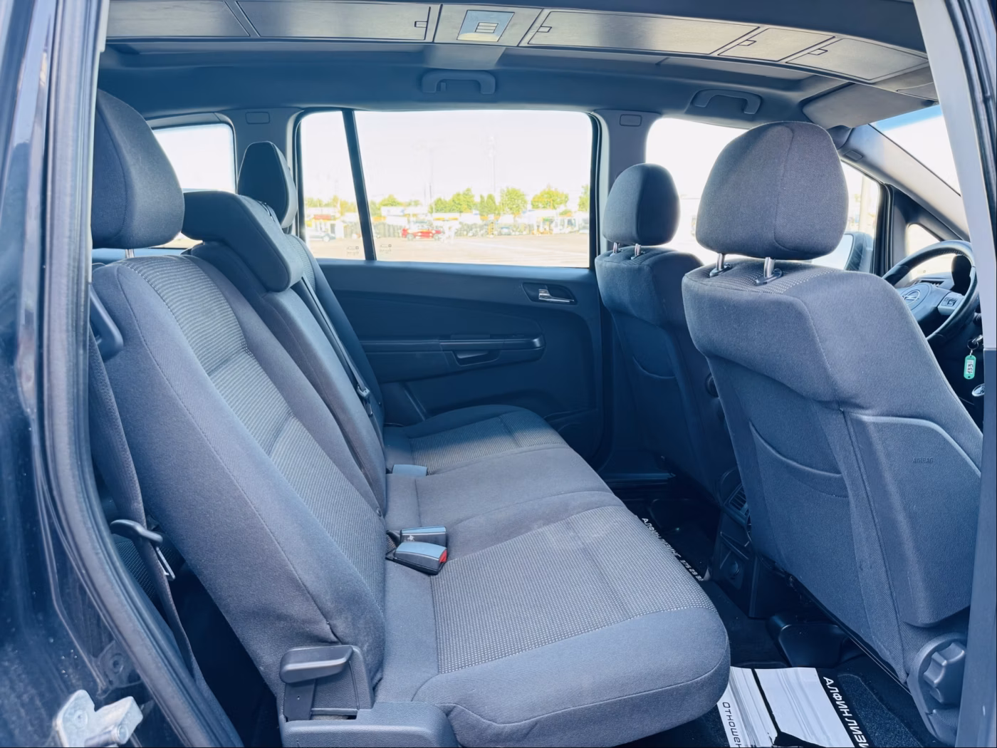Opel Zafira фото 6