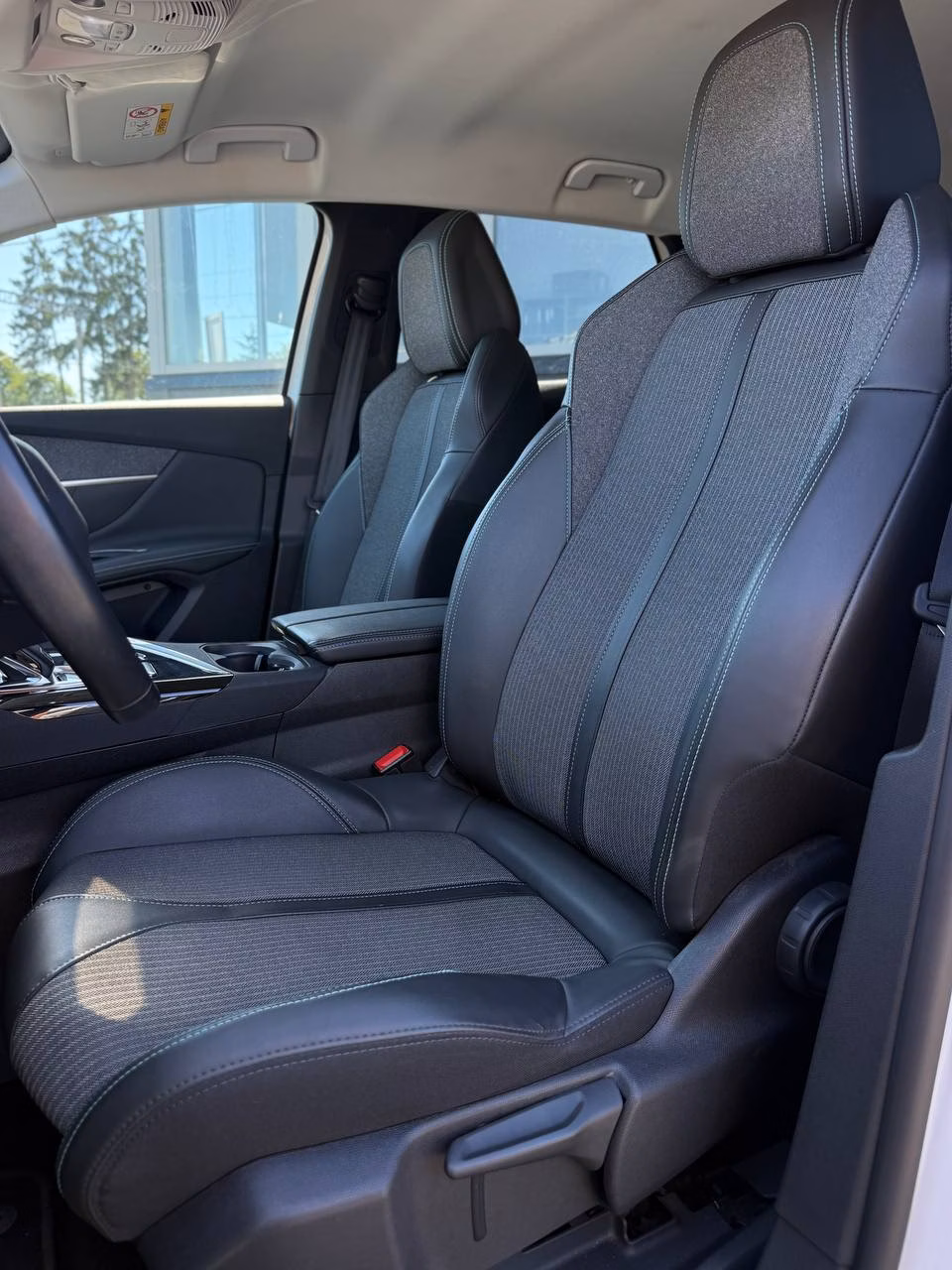Peugeot 3008 фото 25