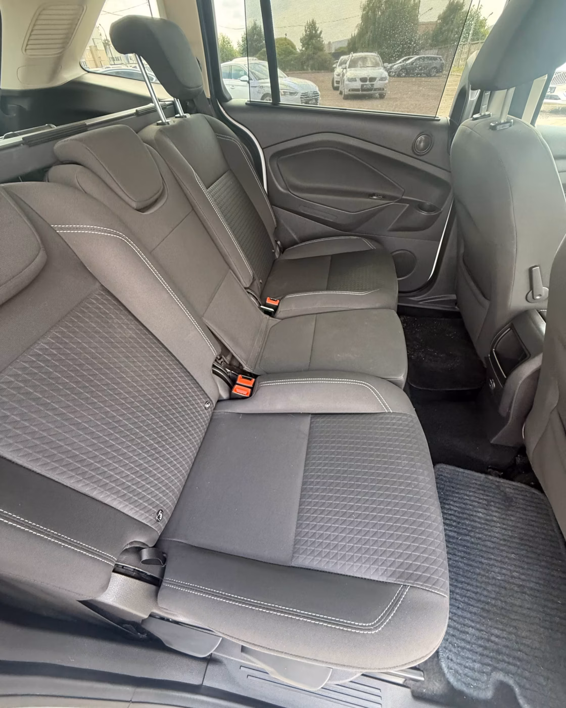 Ford Grand C-Max фото 12