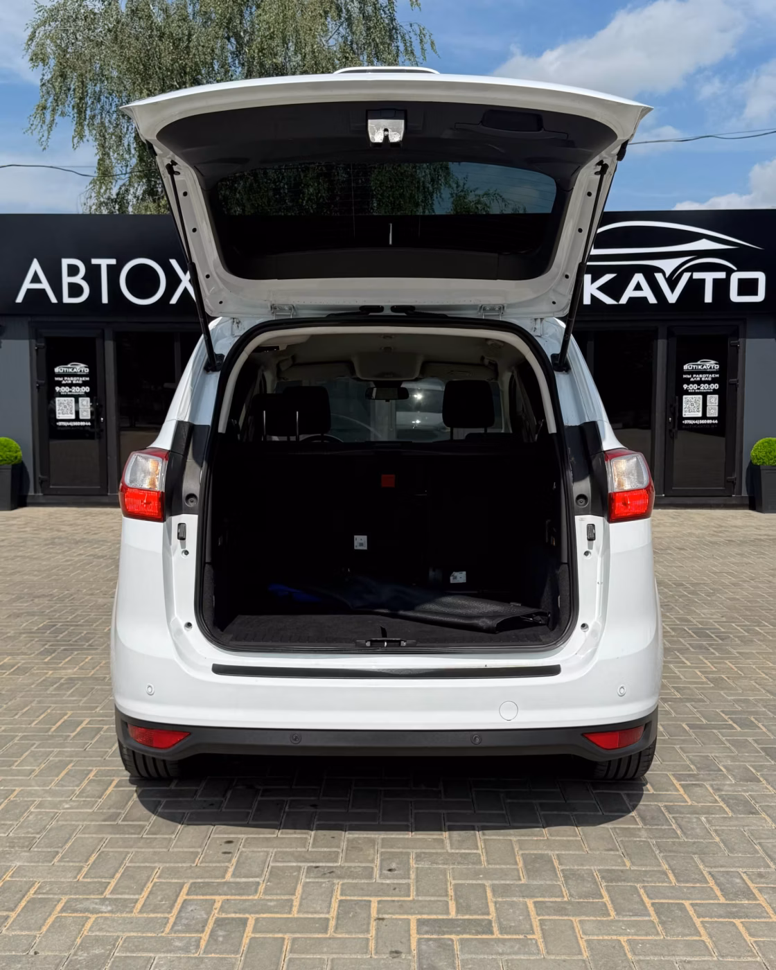 Ford Grand C-Max фото 14