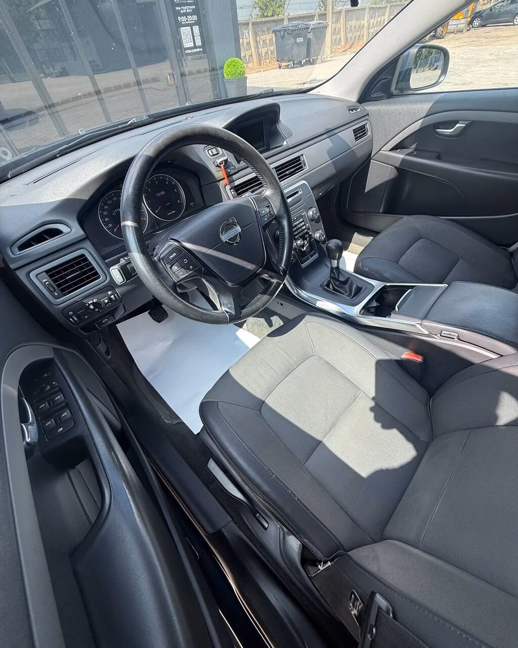 Volvo V70 фото 9
