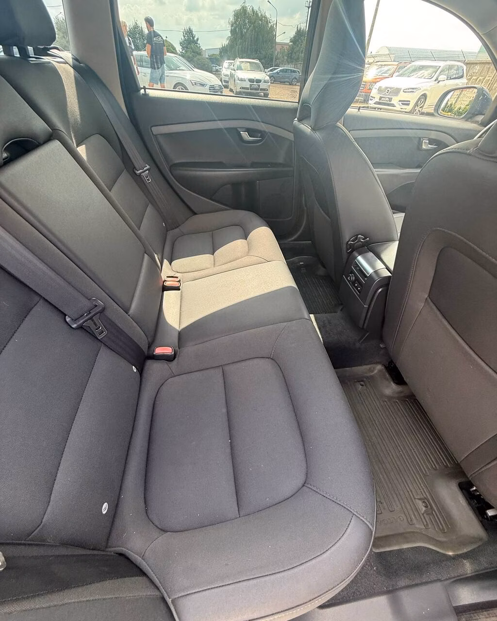 Volvo V70 фото 13