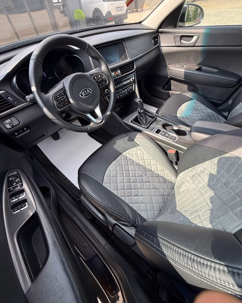 Kia Optima фото 9