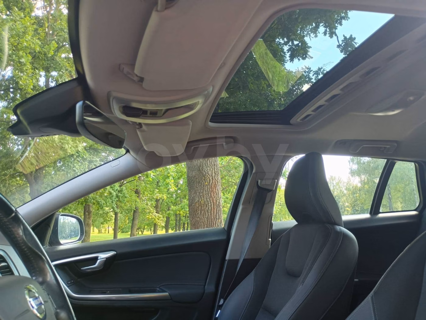 Volvo V60 фото 10