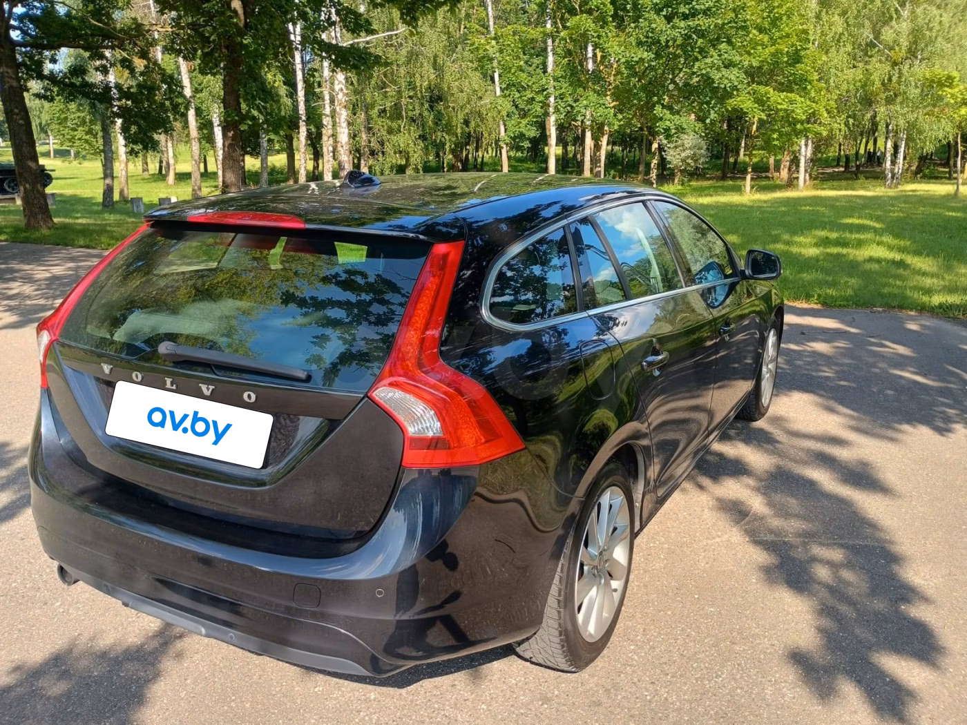 Volvo V60 фото 5