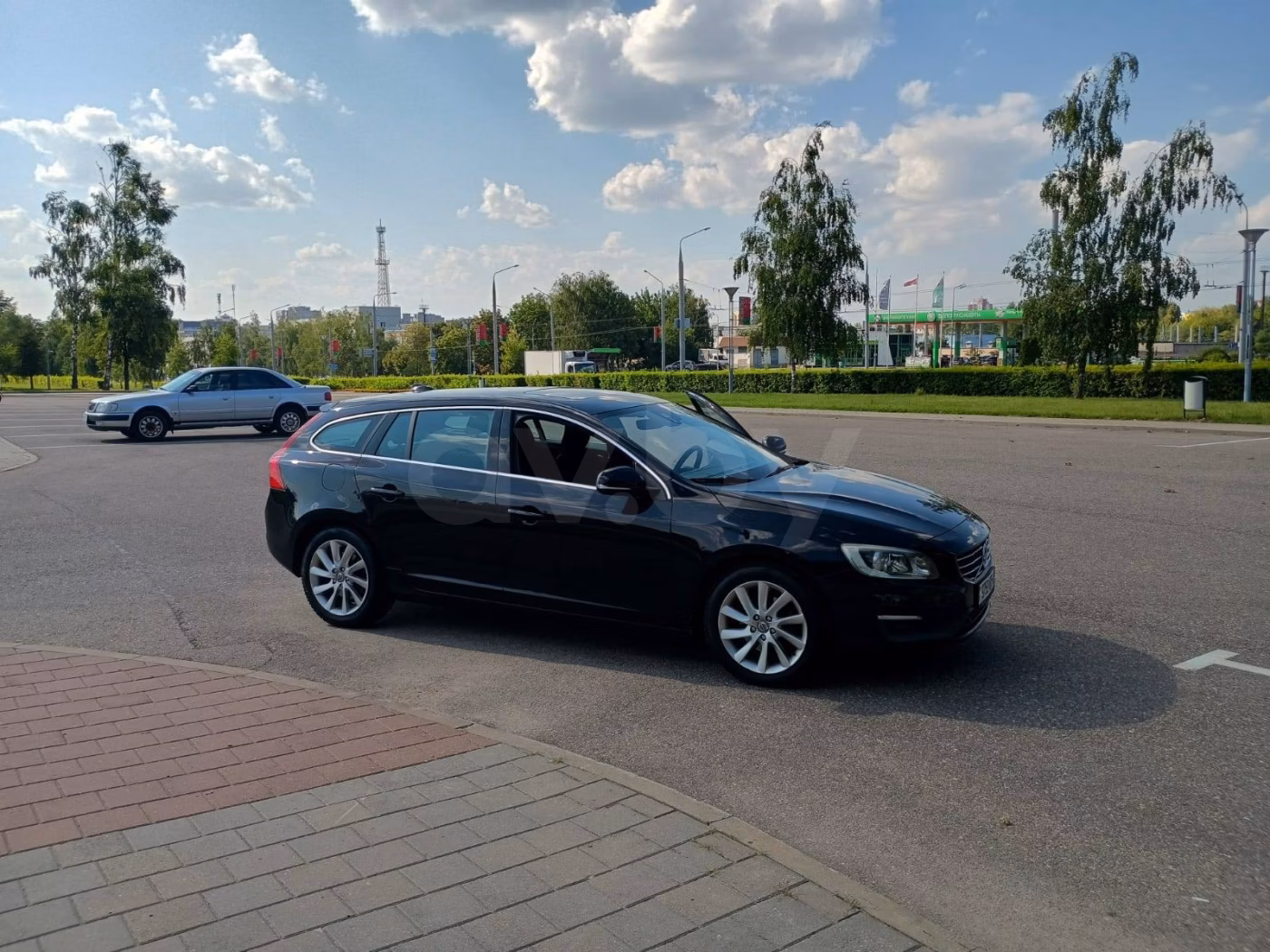 Volvo V60 фото 2