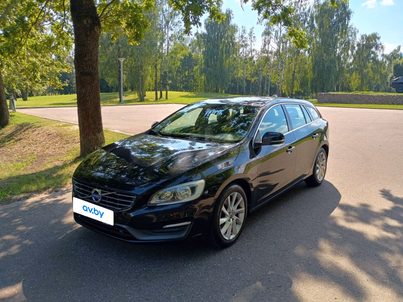 Volvo V60 фото 8