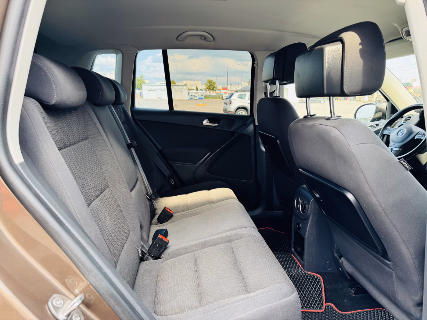 Volkswagen Tiguan фото 8