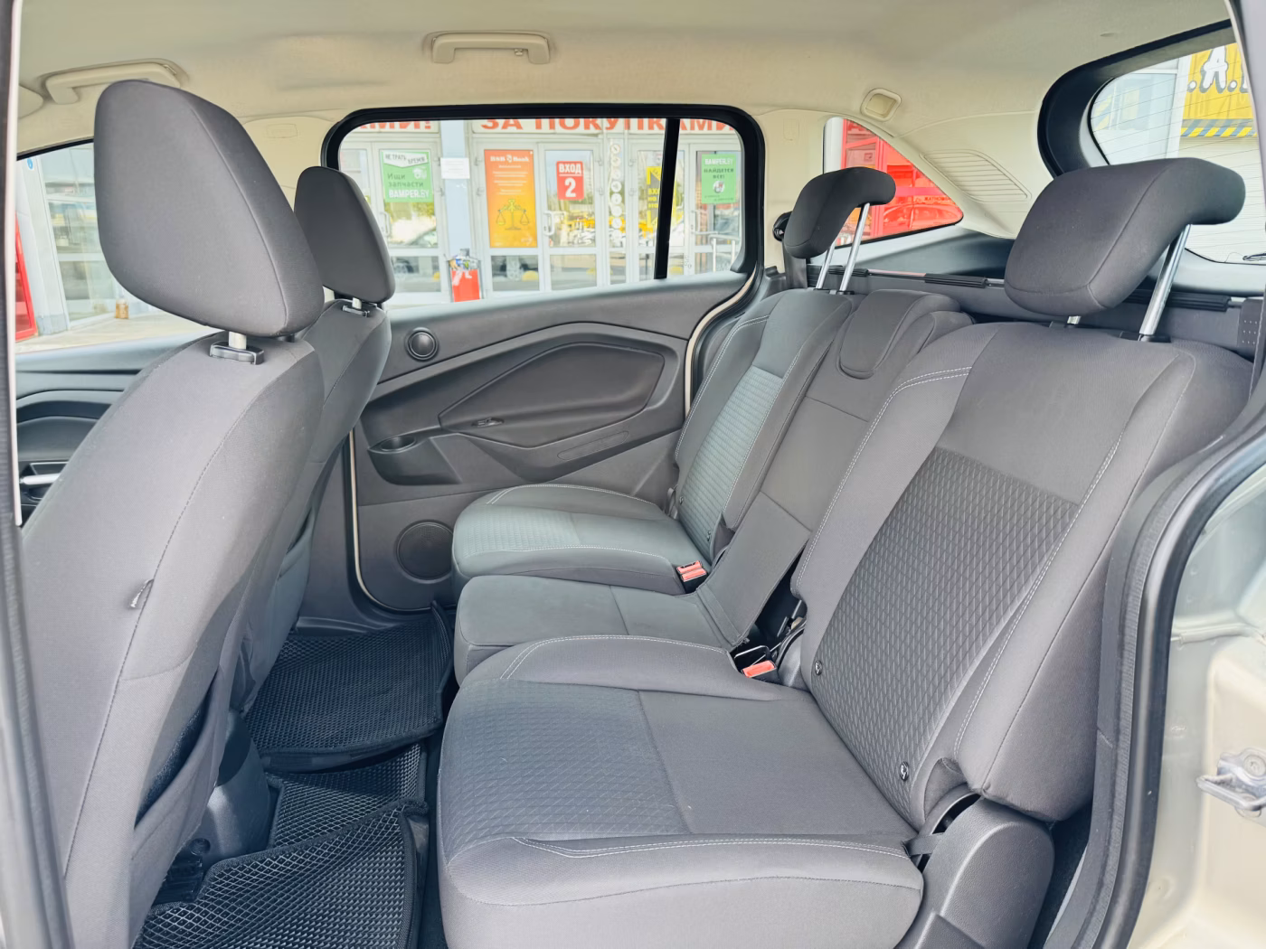 Ford Grand C-Max фото 7
