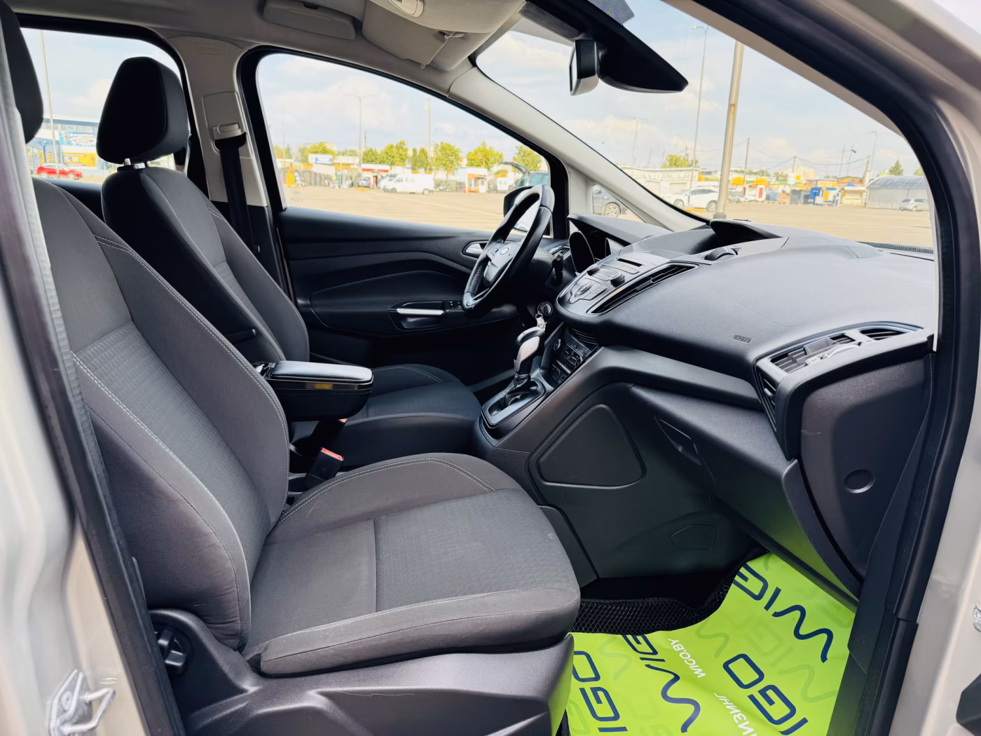 Ford Grand C-Max фото 9