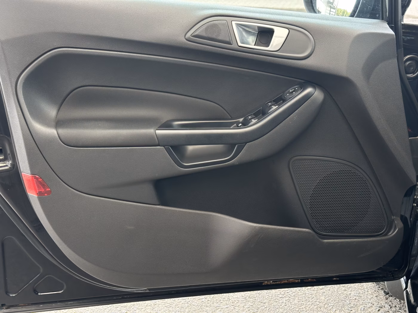 Ford Fiesta фото 7