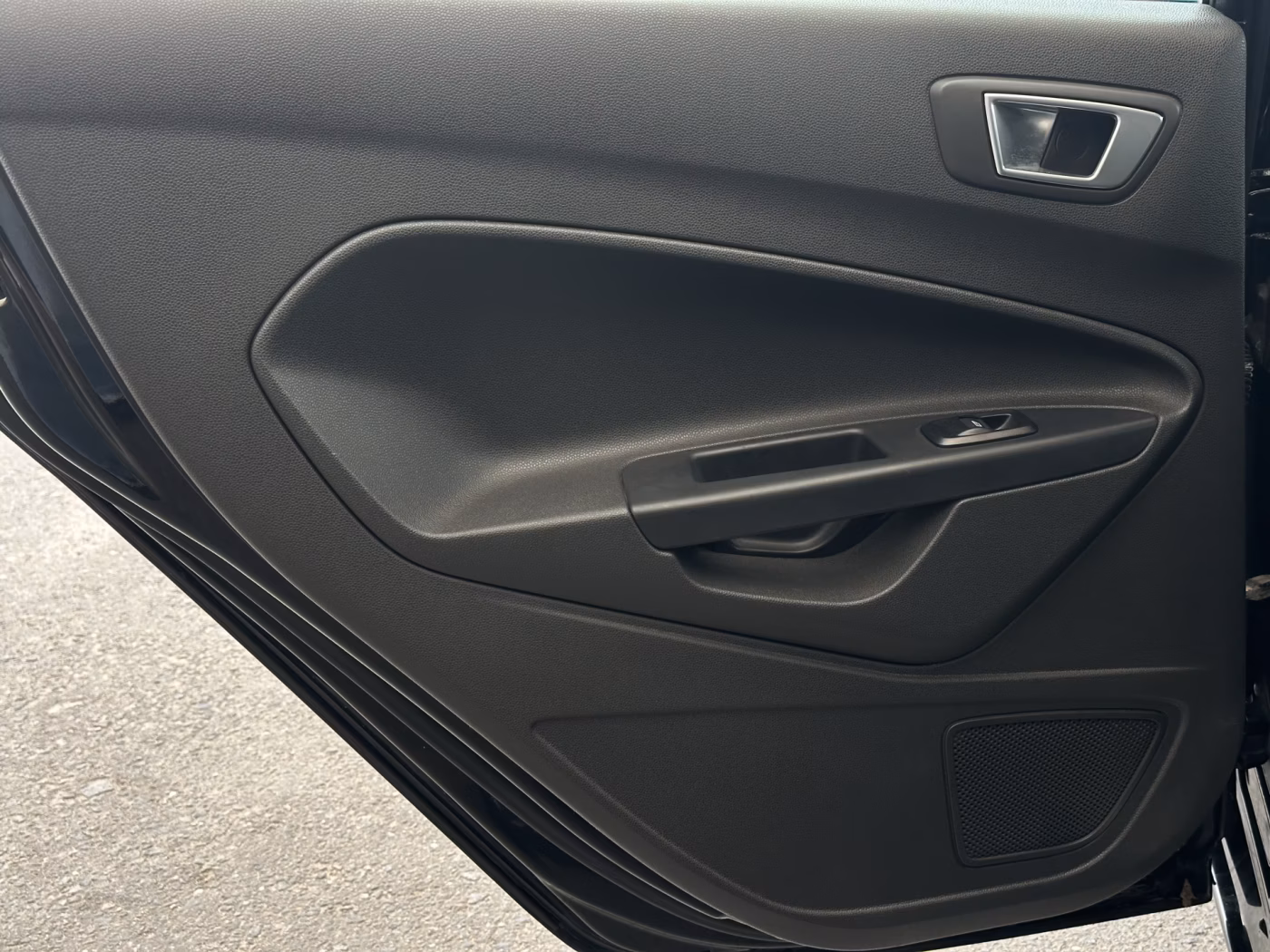 Ford Fiesta фото 11