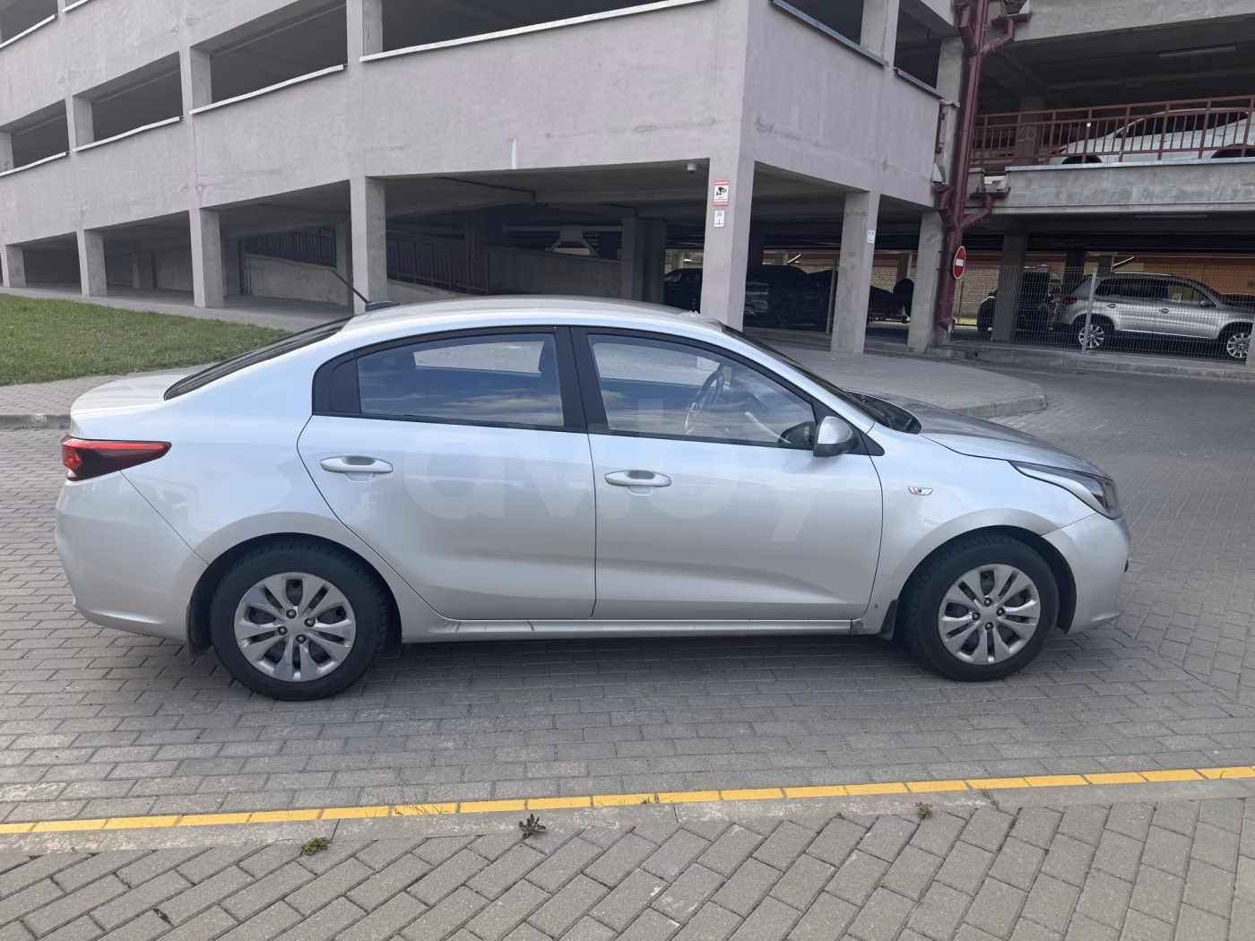 Kia Rio фото 7