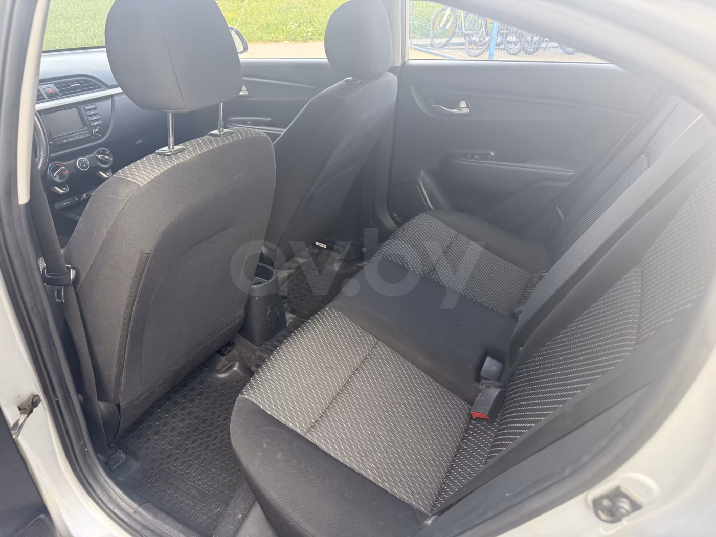Kia Rio фото 10