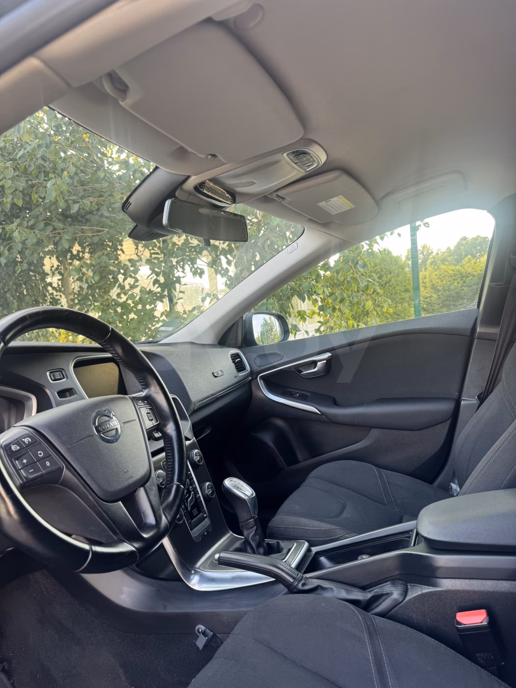 Volvo V40 фото 7