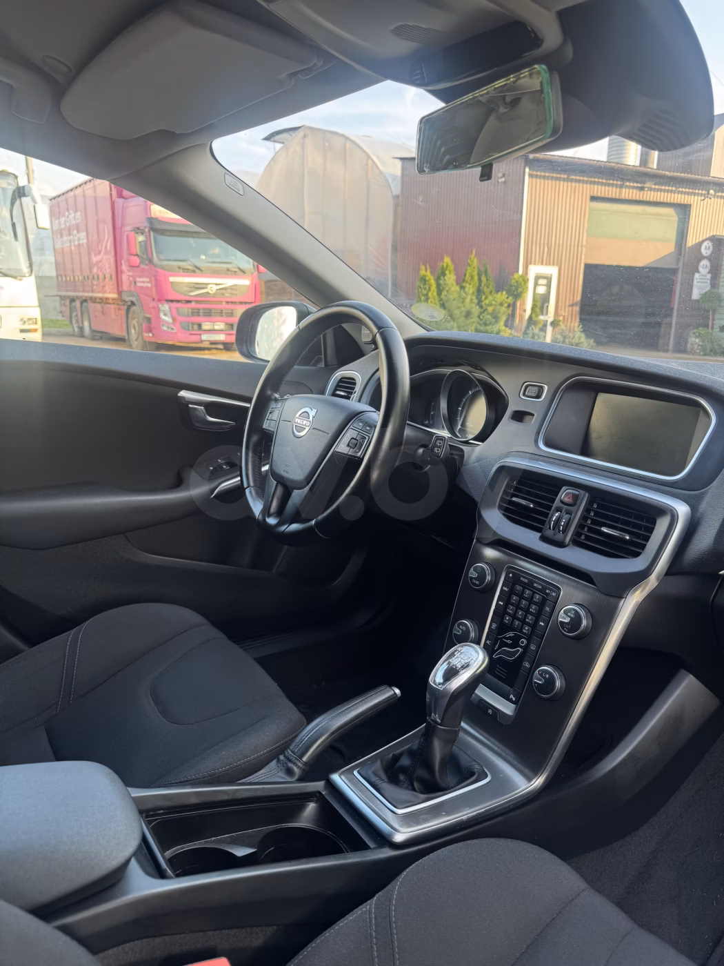 Volvo V40 фото 8