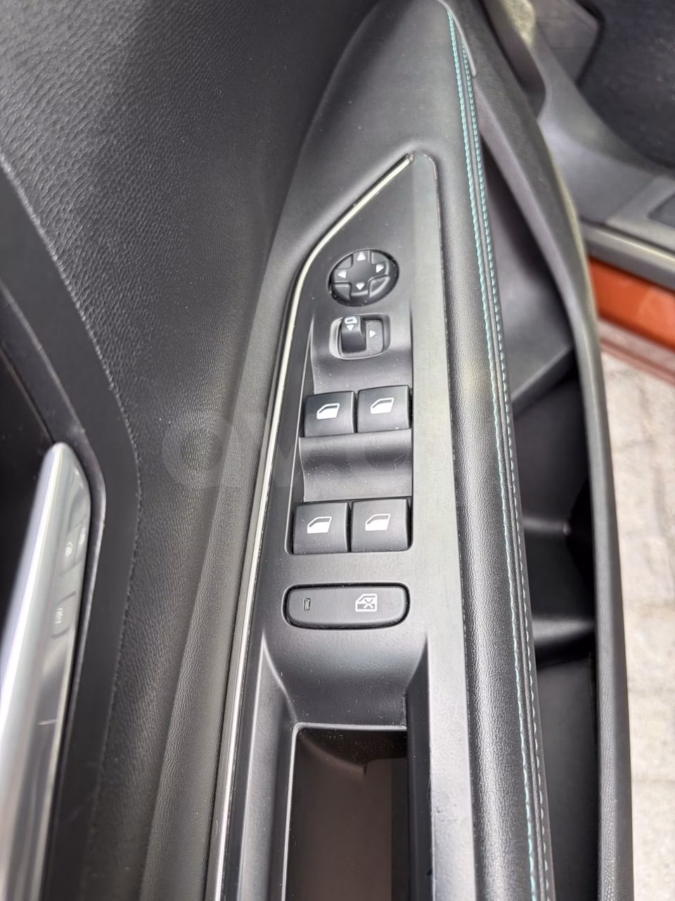 Peugeot 5008 фото 11