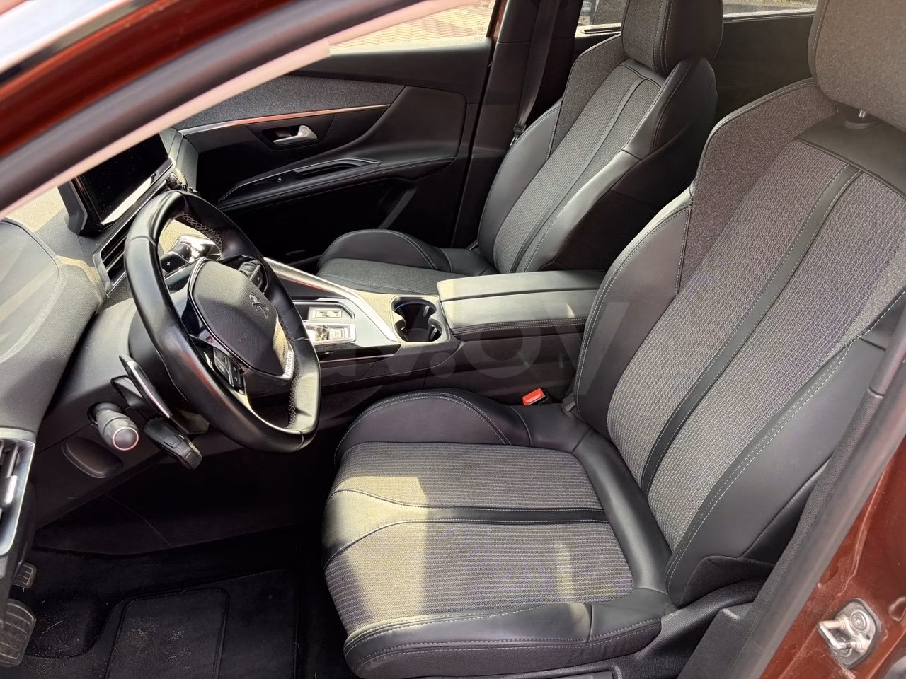 Peugeot 5008 фото 14