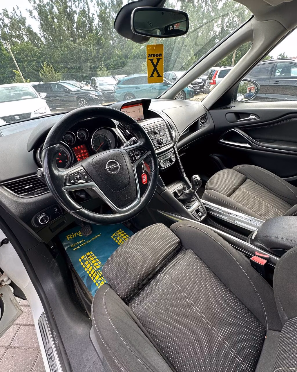 Opel Zafira фото 7