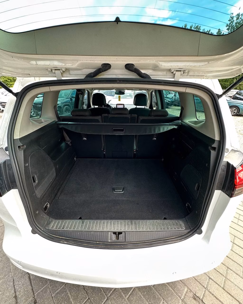 Opel Zafira фото 11
